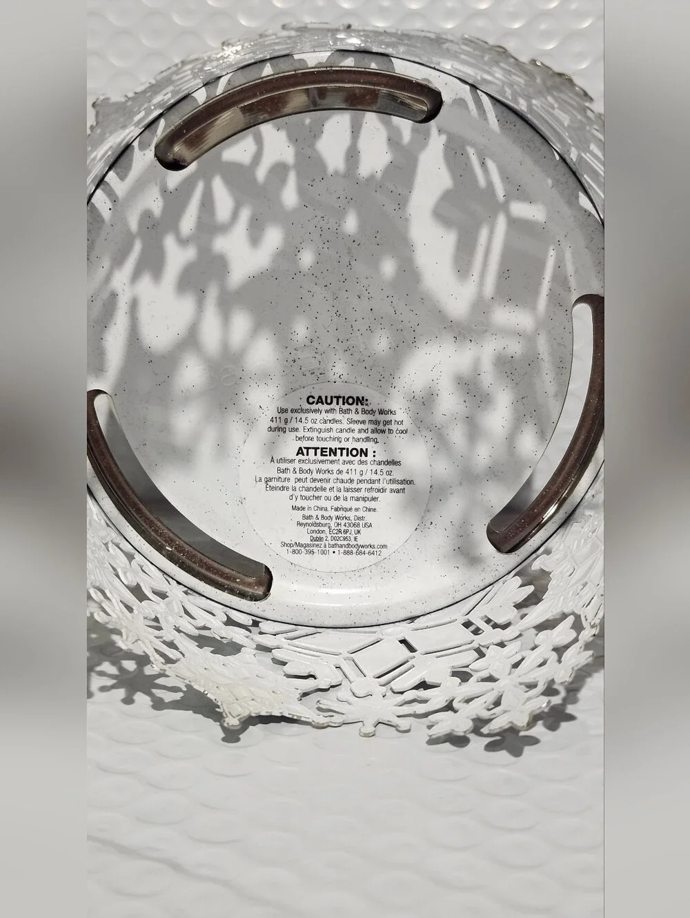 Bath & Body Works 3 Wick Candle Holder Sleeve Stained Glass Snowflake Holiday - Picture 4 of 6